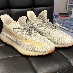 Yeezy boost 350 V2